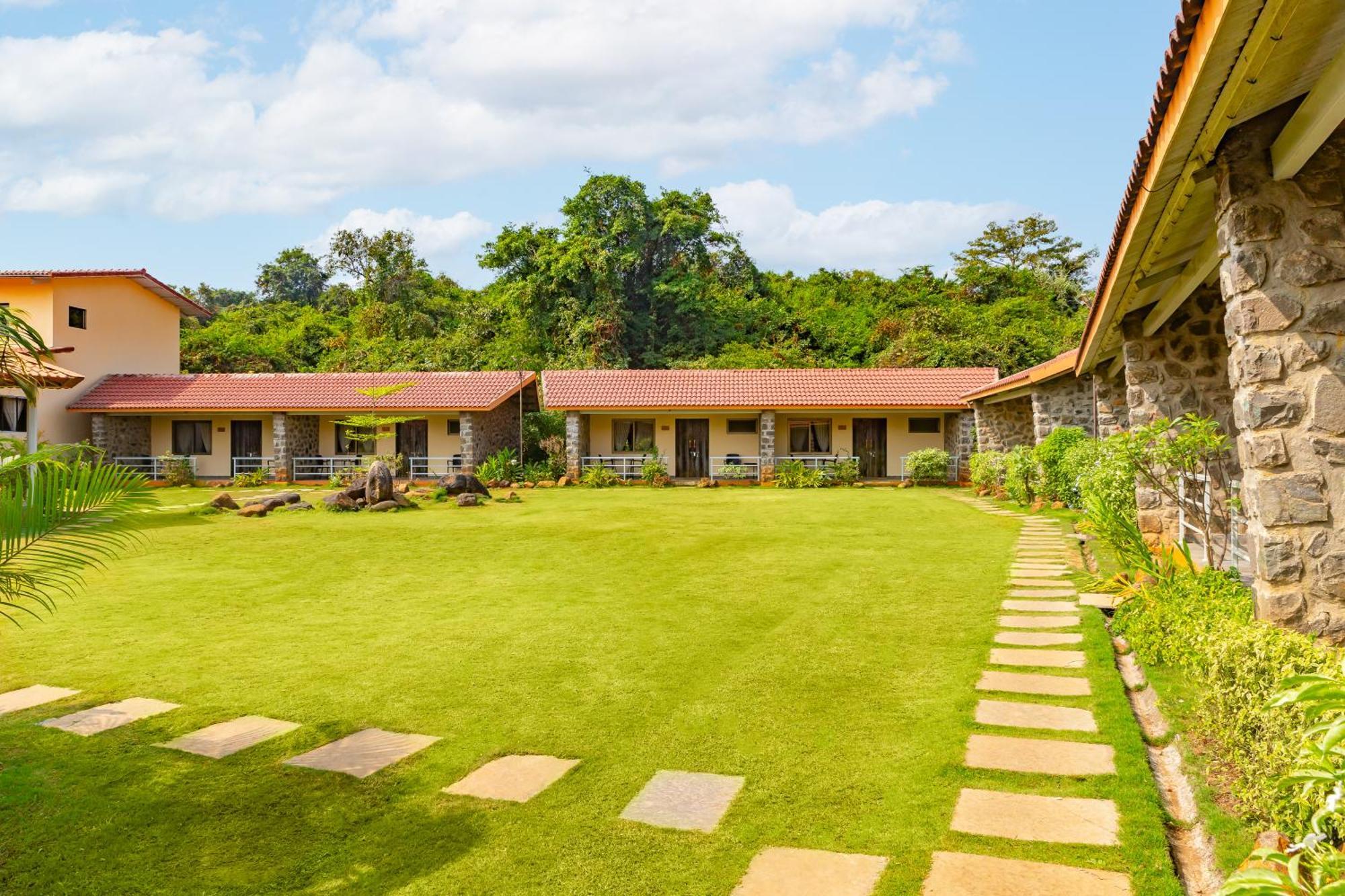 Casa Amora Lonavala Exterior foto
